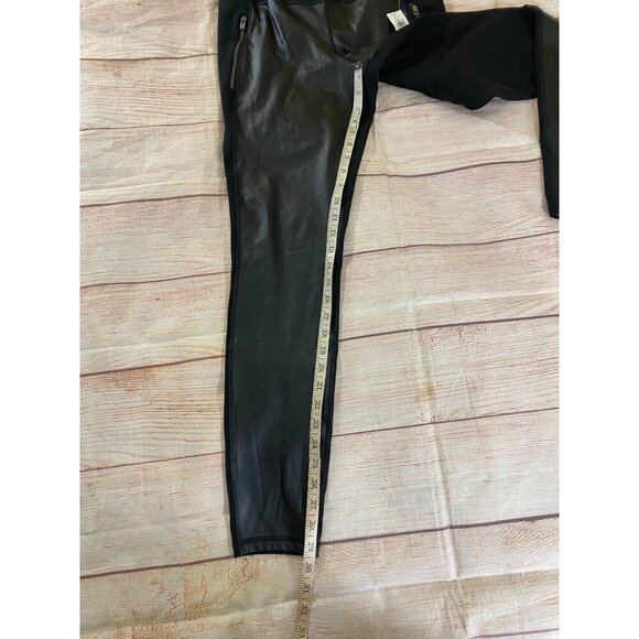 NWT Old Navy Women's Black Faux Leather Athletic Leggings - Med/Tall - Picture 4 of 13